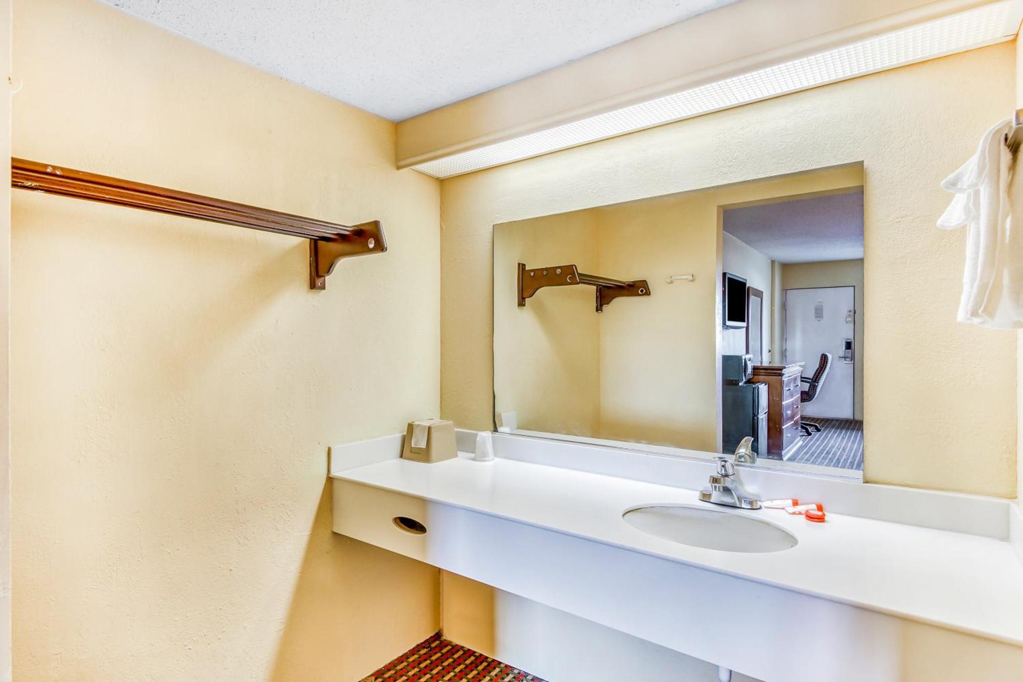Oyo Hotel Jackson Fairgrounds I-55 Bagian luar foto